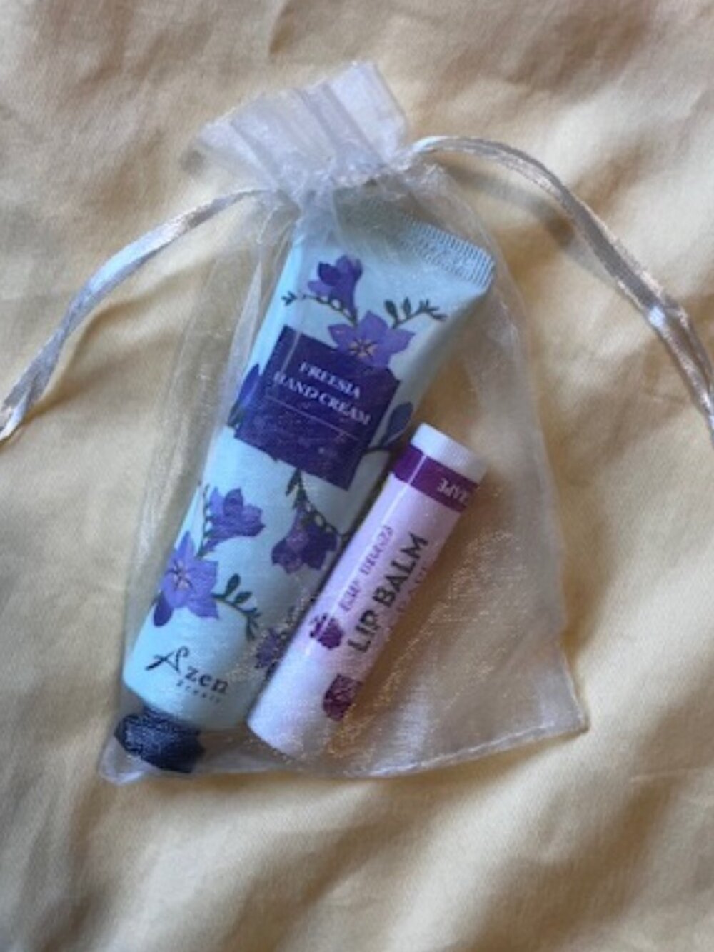 Azen Beauty Products NWOT